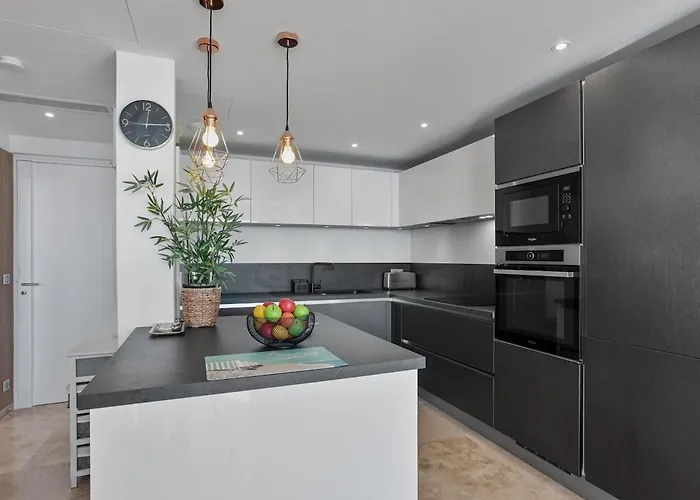 公寓 Vue - Neuf - Centre Ste Maxime 圣马克西姆