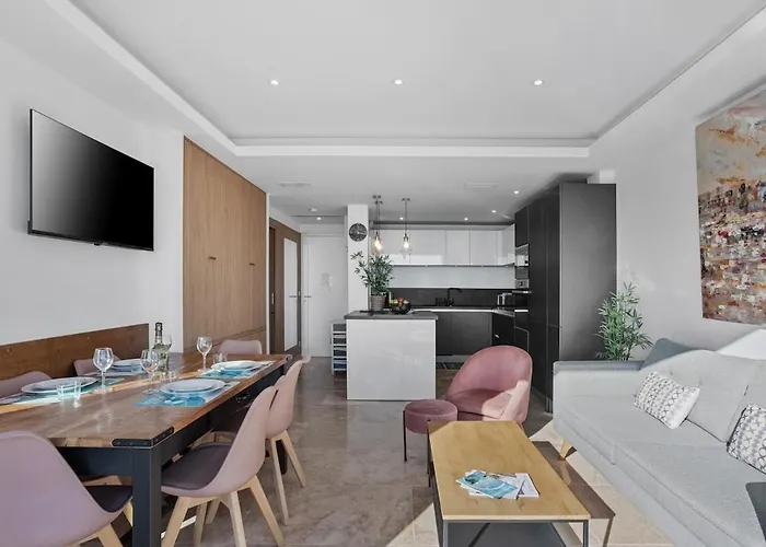 Vue - Neuf - Centre Ste Maxime サント・マキシム